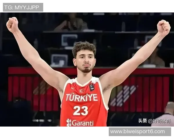 生涯第五季表现超越约基奇美媒称申京成长速度更胜于约老师