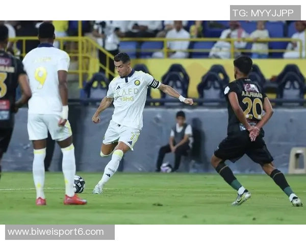 奥卡福精准直塞助攻勒温转身射门遭维卡里奥神勇扑救