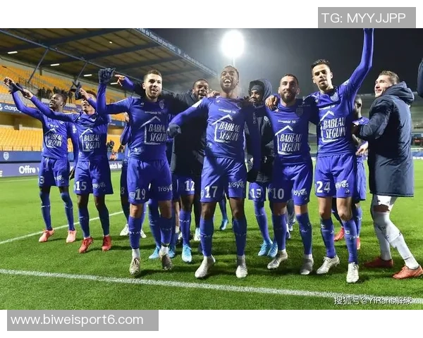 斯特拉斯堡花费700万欧元签下法乙新星助力球队重建