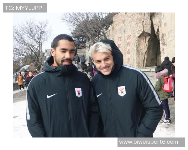 恩德里克本赛季仍未出场国际比赛间歇携妻子畅游摩洛哥度假